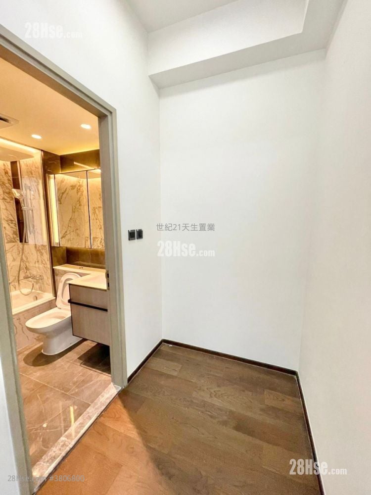 Le Pont Sell 3 Bedrooms , 2 Bathrooms 737 ft²