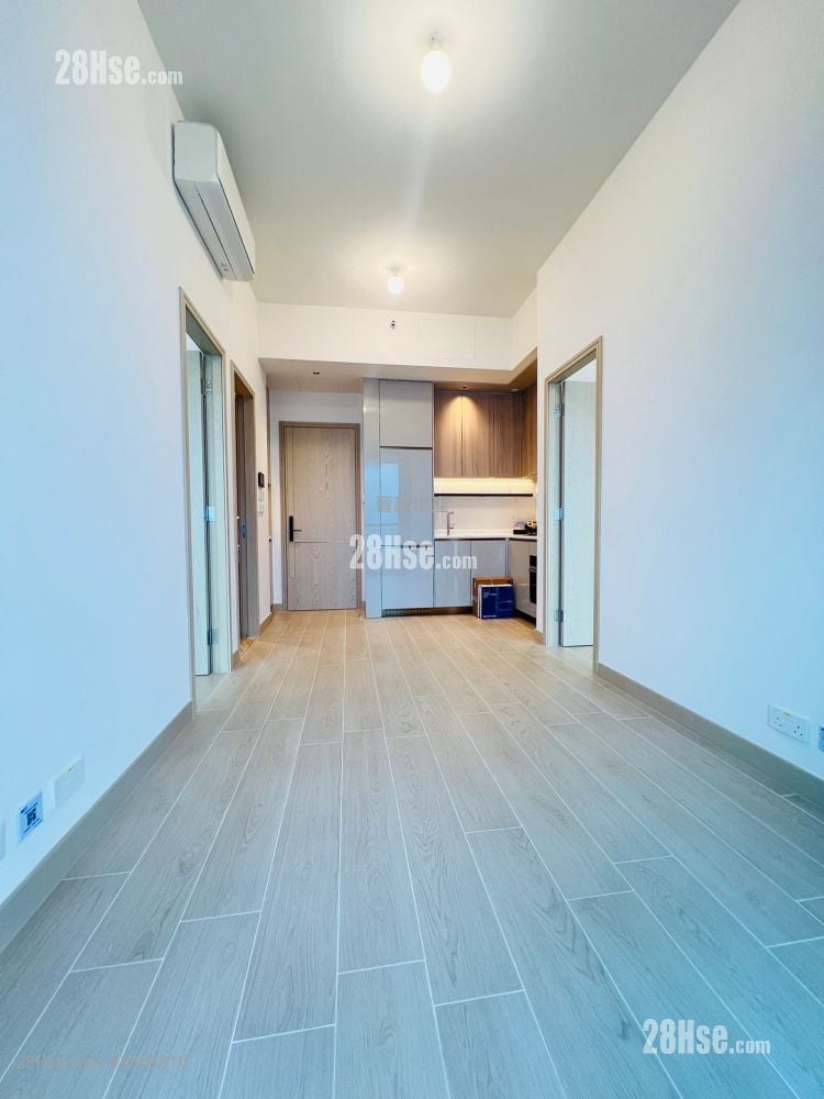 Gold Coast Bay Rental 2 Bedrooms , 1 Bathroom 447 ft²