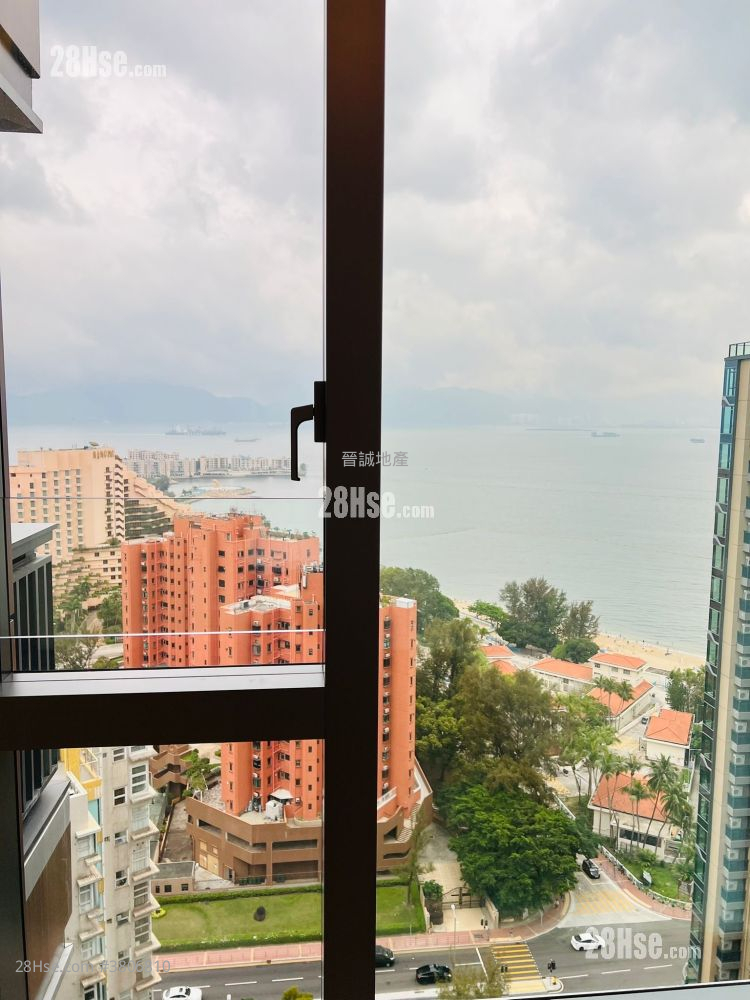 Gold Coast Bay Rental 2 Bedrooms , 1 Bathroom 447 ft²