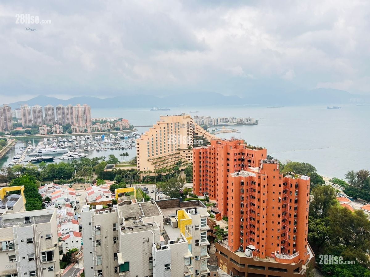 Gold Coast Bay Rental 2 Bedrooms , 1 Bathroom 447 ft²