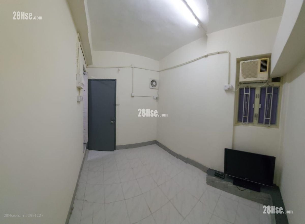 Castle Peak Road Rental Studio , 1 Bathroom 200 ft²