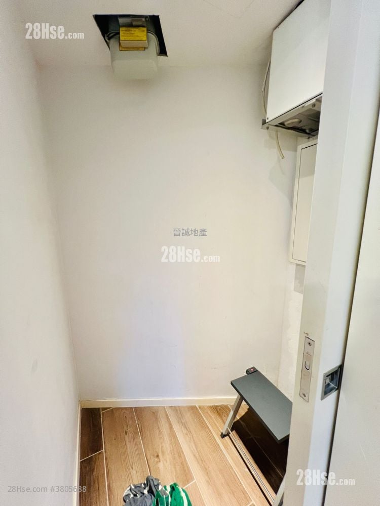 The Carmel Sell 562 ft²