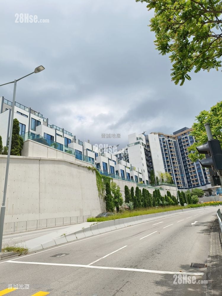 The Carmel Sell 562 ft²