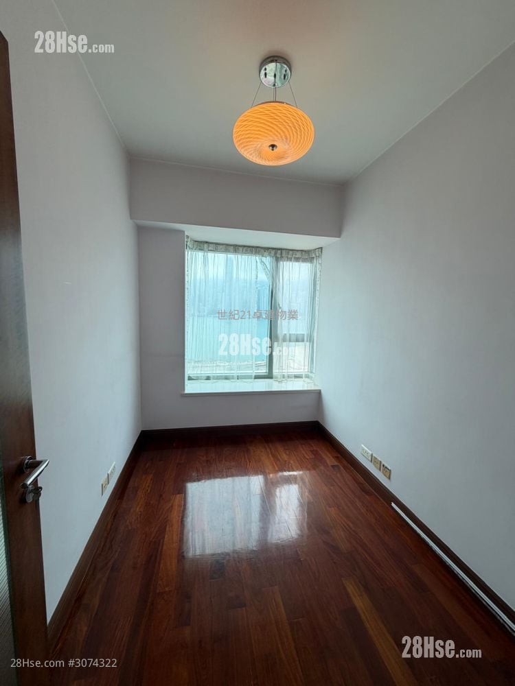 The Harbourside Sell 2 Bedrooms , 2 Bathrooms 750 ft²