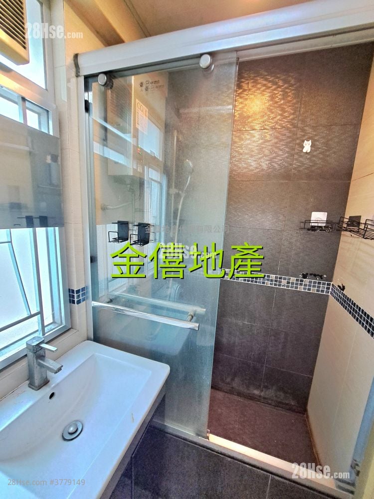 Shun King Building Sell 1 Bedroom , 1 Bathroom 216 ft²