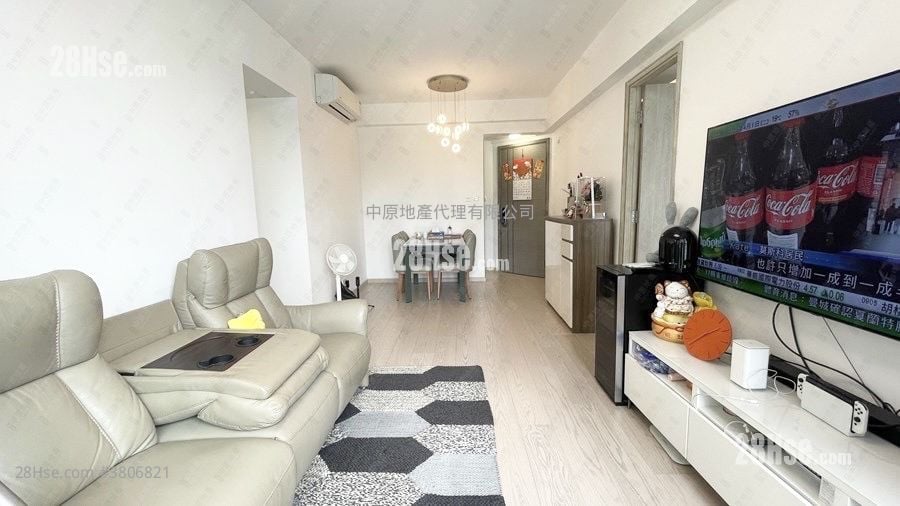 Sea To Sky Sell 3 Bedrooms , 2 Bathrooms 745 ft²