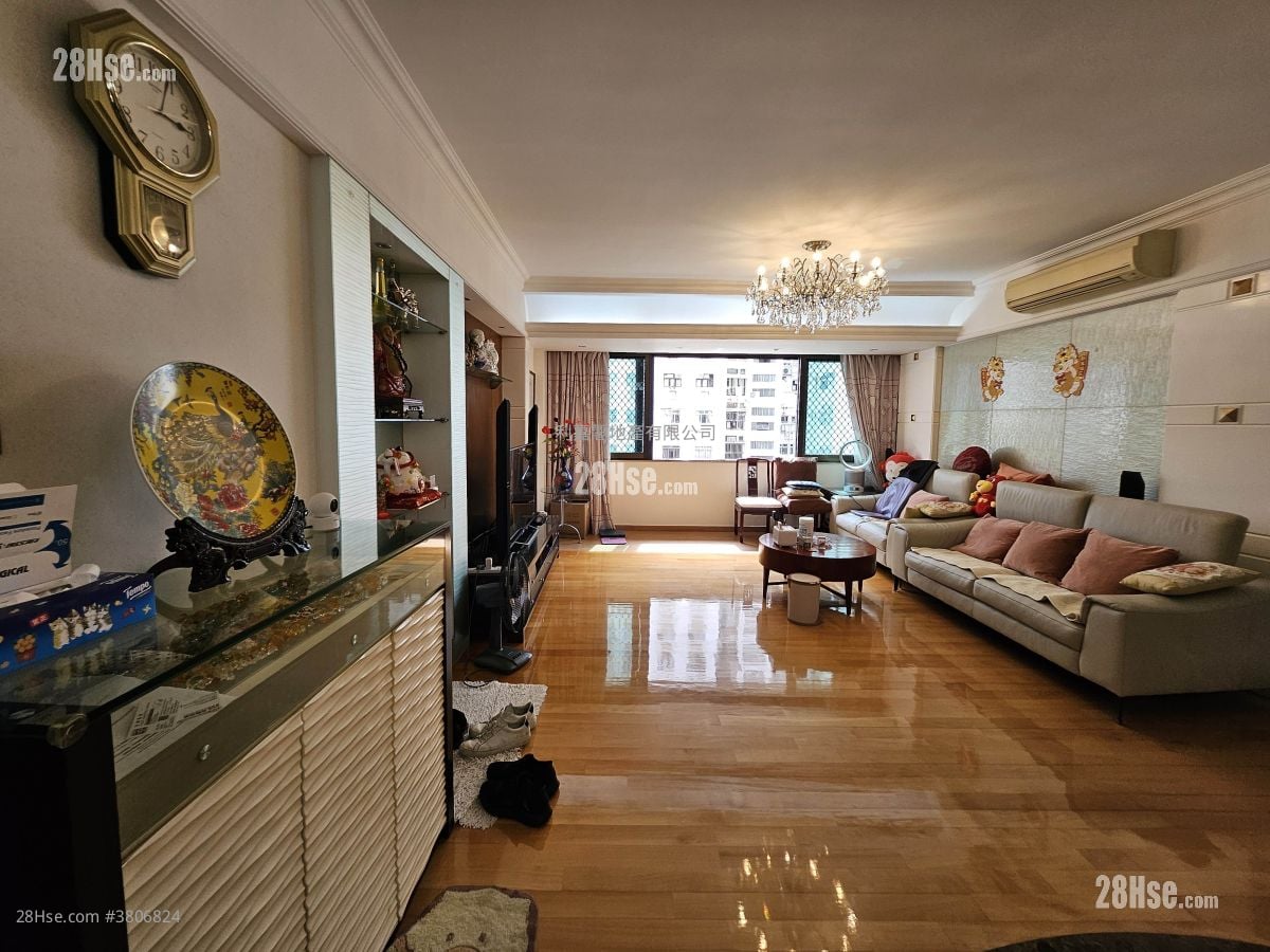 Gallant Court Sell 4 Bedrooms 1,722 ft²