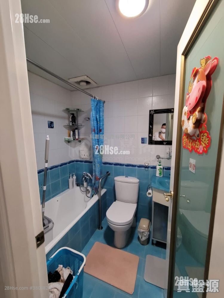 Gallant Court Sell 4 Bedrooms 1,722 ft²