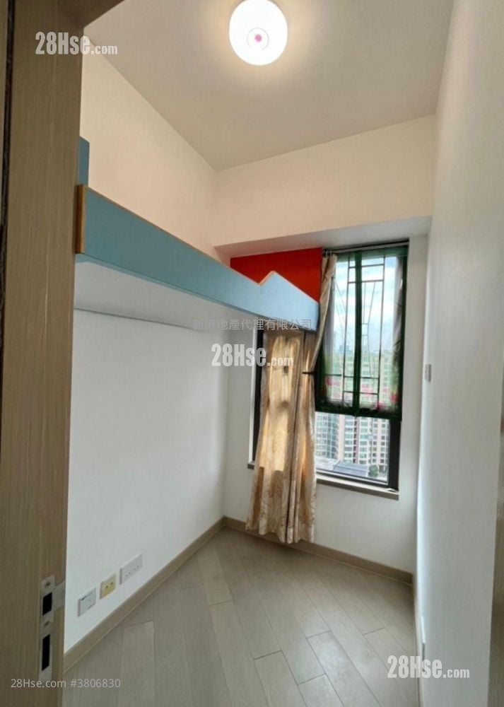 Downtown 38 Sell 2 Bedrooms , 1 Bathroom 385 ft²