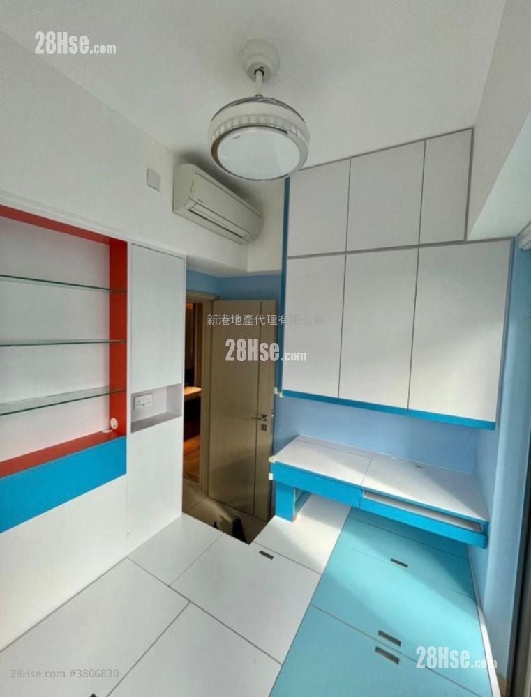 Downtown 38 Sell 2 Bedrooms , 1 Bathroom 385 ft²