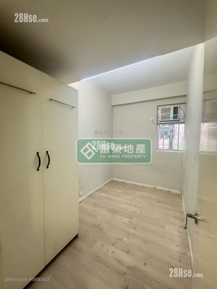 Lee Luen Mansion Sell 2 Bedrooms , 1 Bathroom 389 ft²