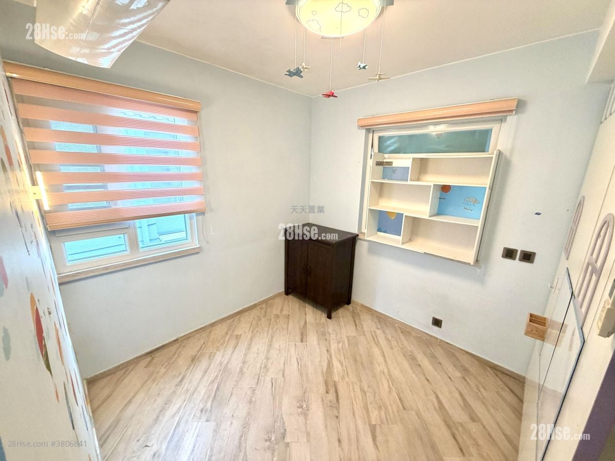 西沙路村屋 售盘 4 房 , 2 浴室 700 平方尺