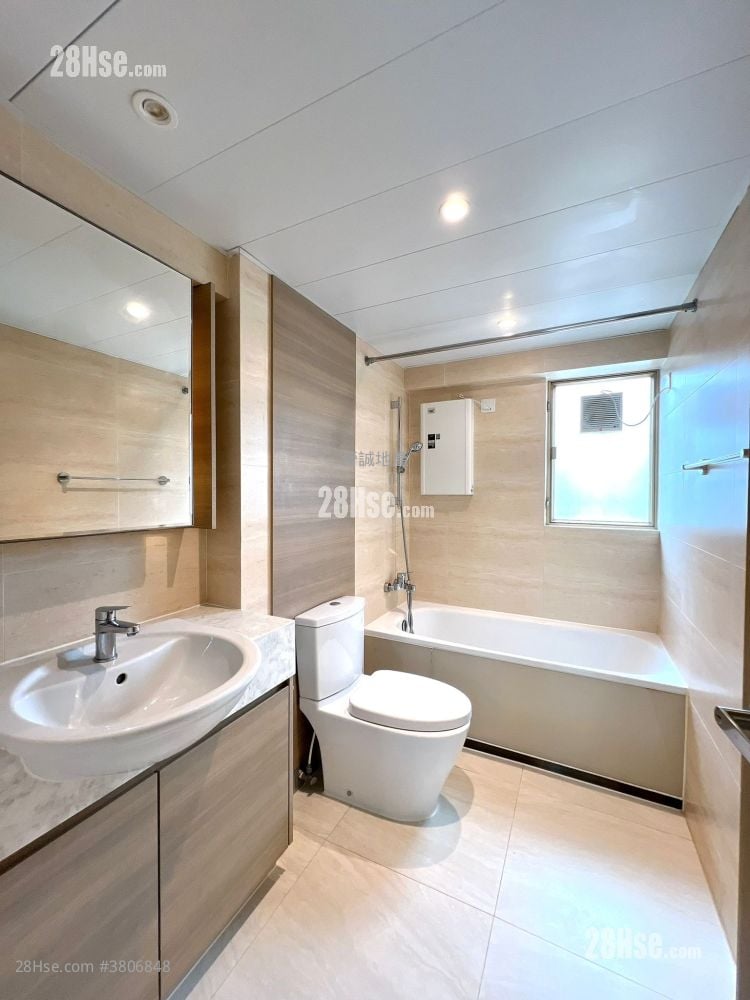 香港黄金海岸 租盘 4 房 , 3 浴室 854 平方尺