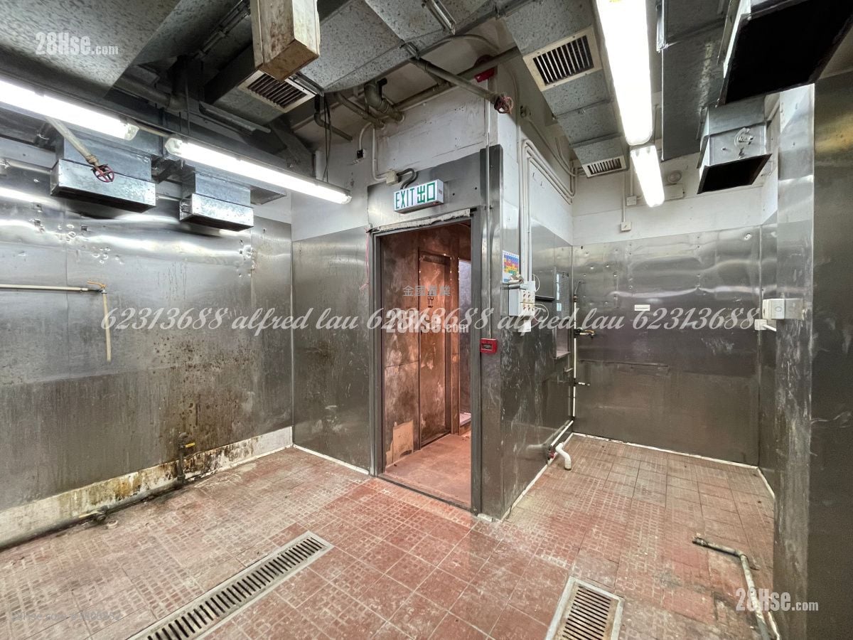 Tsui Yuen Mansion Rental 2 Toilets