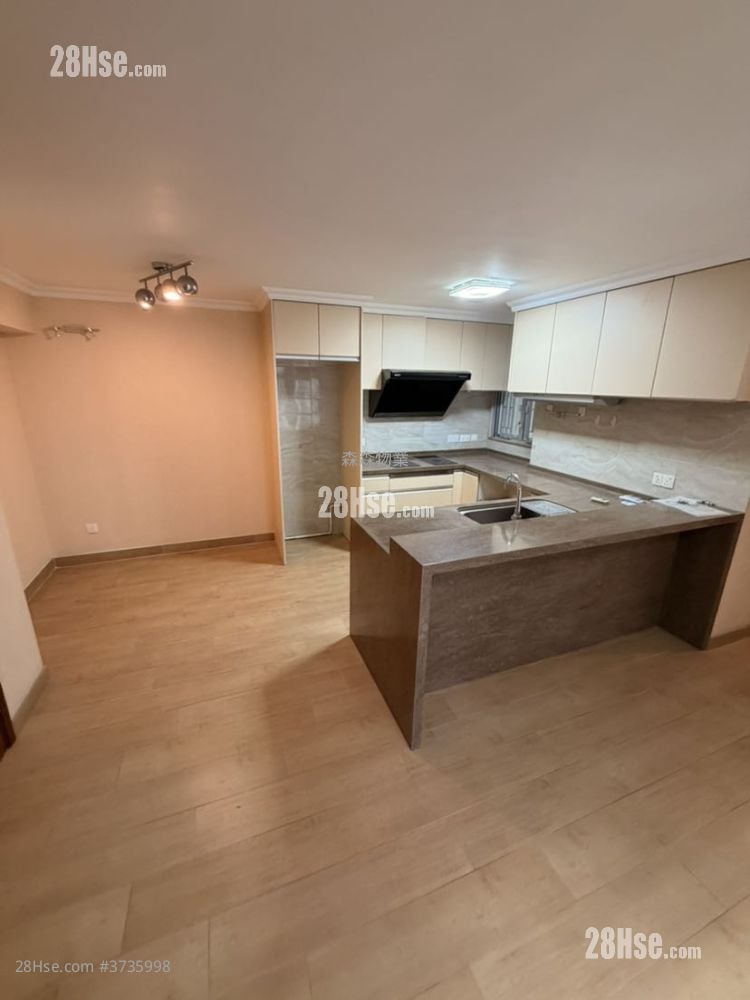 太古城 租盘 3 房 , 2 浴室 748 平方尺