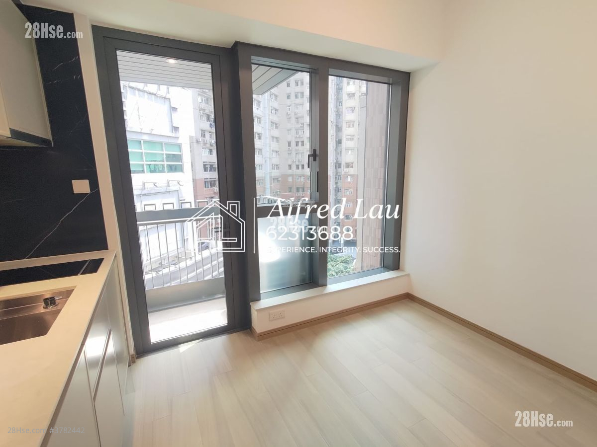 Uptify Sell Studio , 1 Bathroom 172 ft²