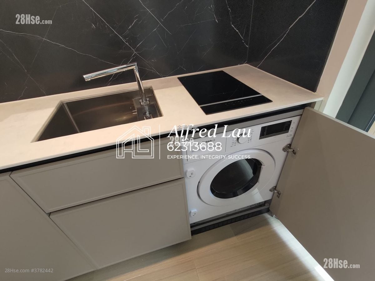 Uptify Sell Studio , 1 Bathroom 172 ft²