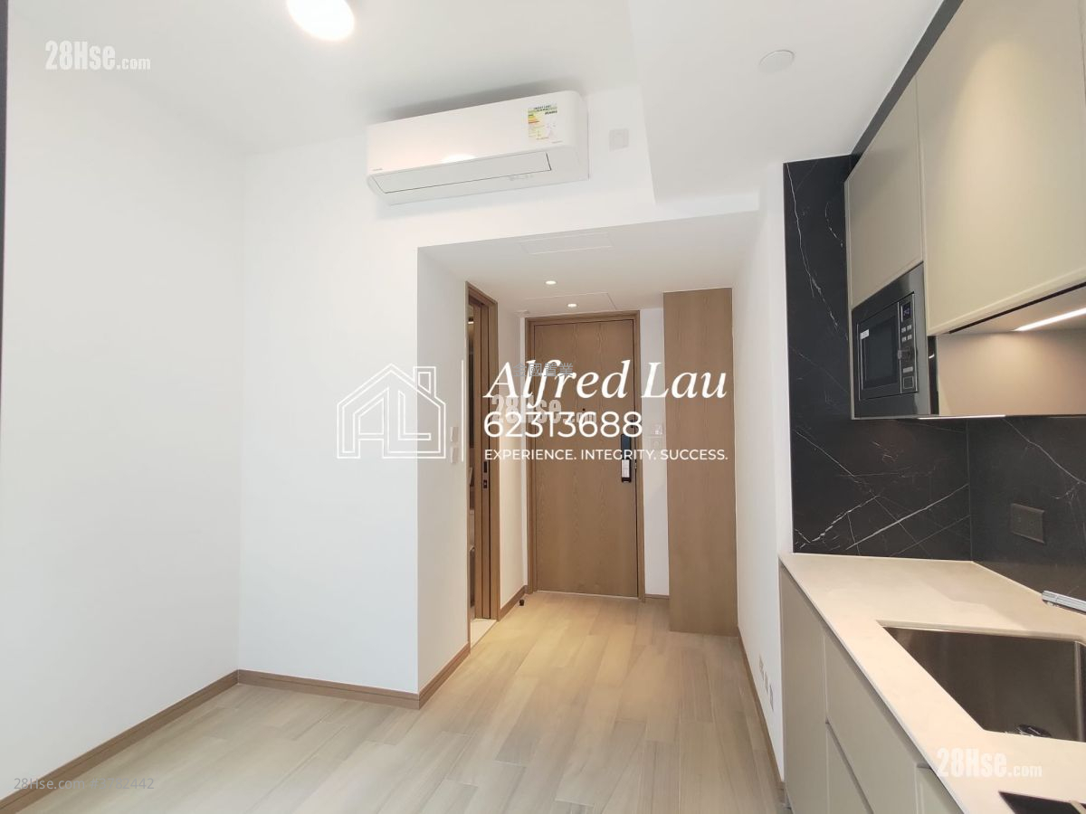 Uptify Sell Studio , 1 Bathroom 172 ft²