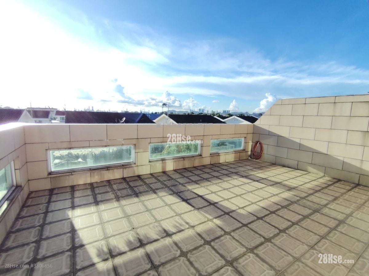 Fairview Park Sell 3 Bedrooms , 3 Bathrooms 1,395 ft²