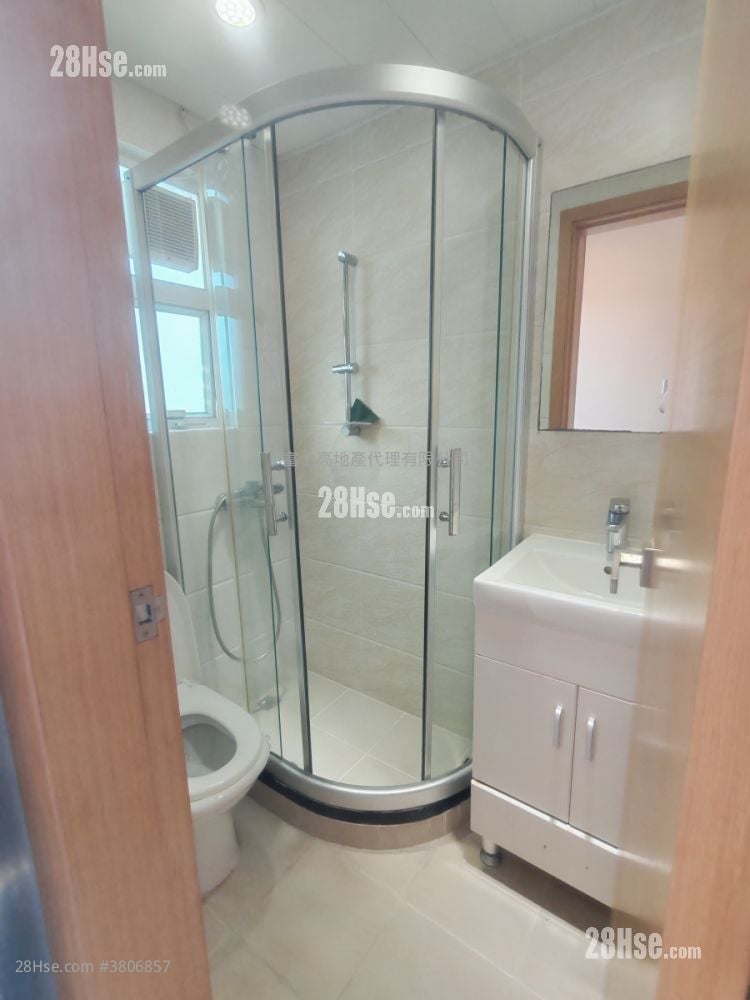 Fairview Park Sell 3 Bedrooms , 2 Bathrooms 848 ft²