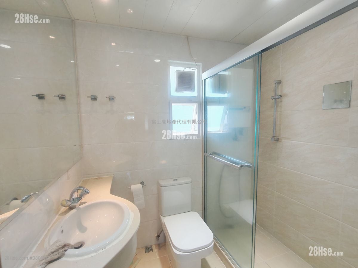 Fairview Park Sell 3 Bedrooms , 2 Bathrooms 848 ft²