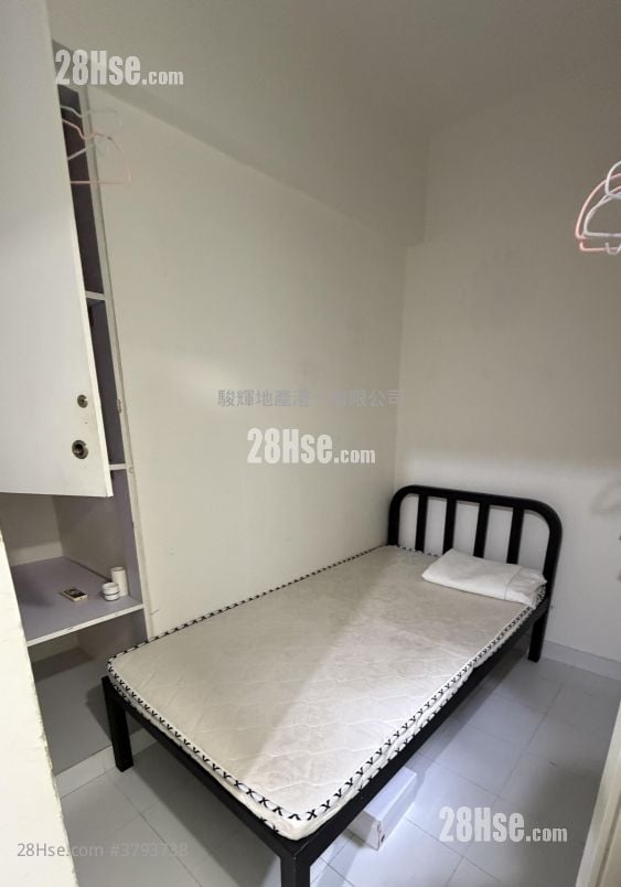 Wing Lee Building Rental 3 Bedrooms , 2 Bathrooms 757 ft²