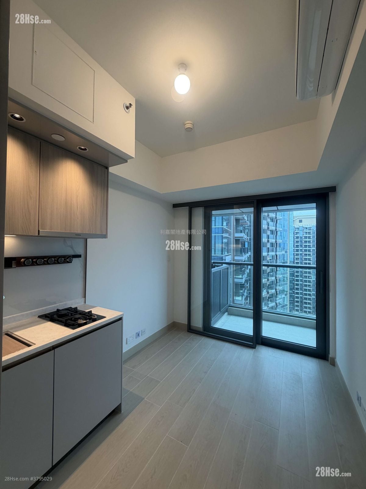 Gold Coast Bay Rental 309 ft²