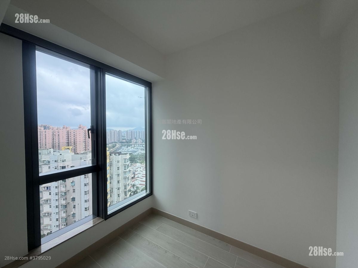 Gold Coast Bay Rental 309 ft²