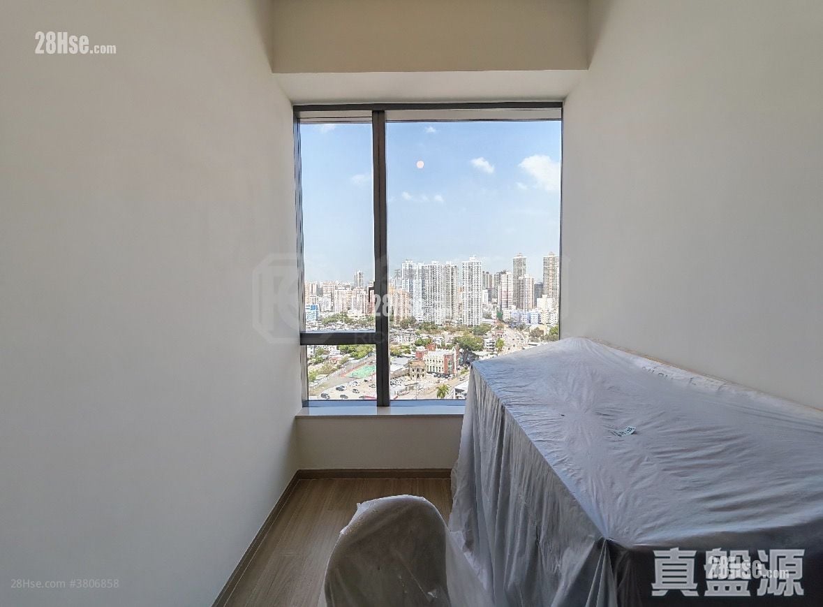 Hava Sell 2 Bedrooms 397 ft²