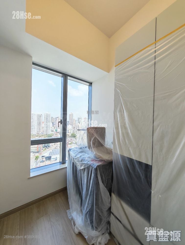 Hava Sell 2 Bedrooms 397 ft²