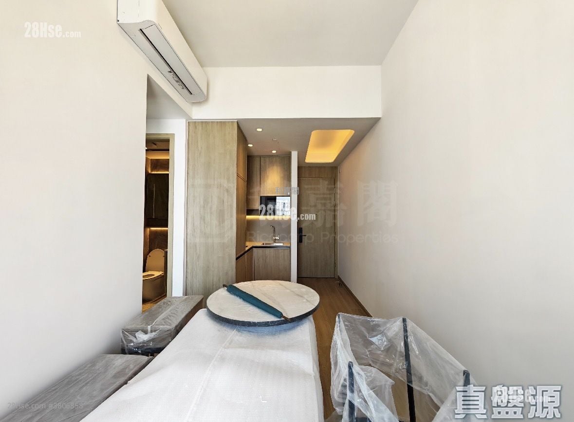 Hava Sell 2 Bedrooms 397 ft²