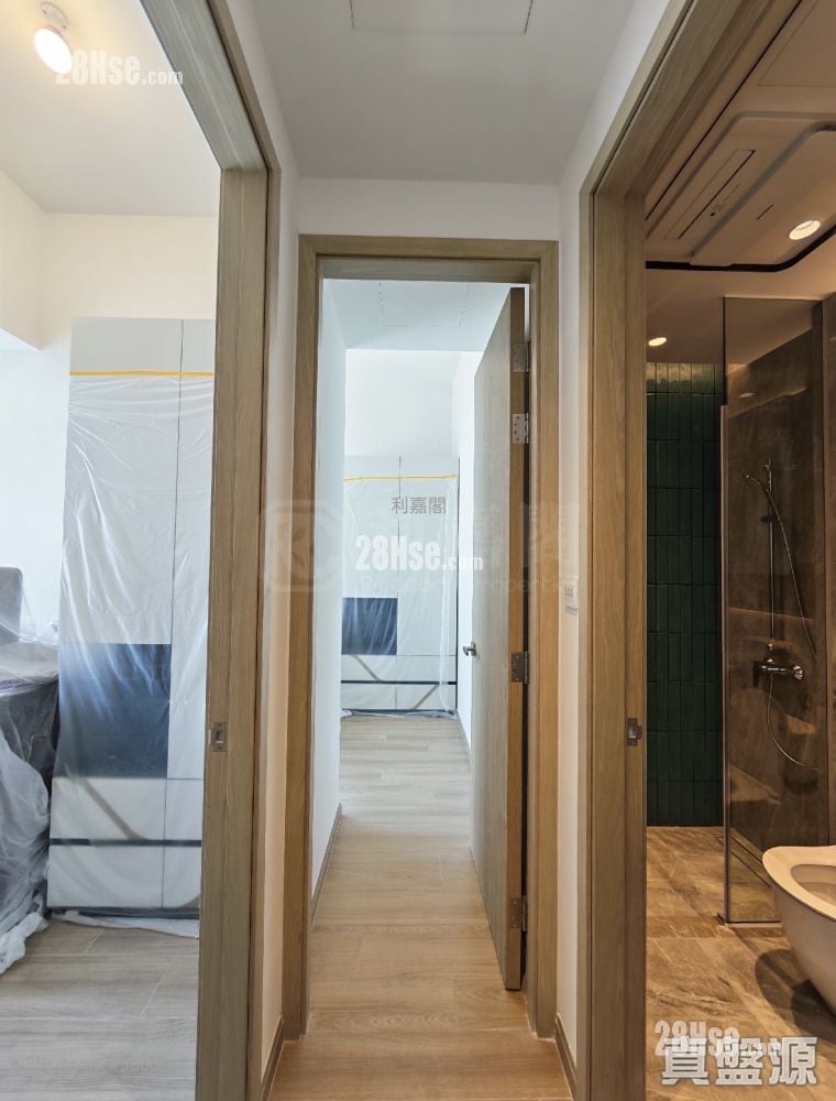 Hava Sell 2 Bedrooms 397 ft²