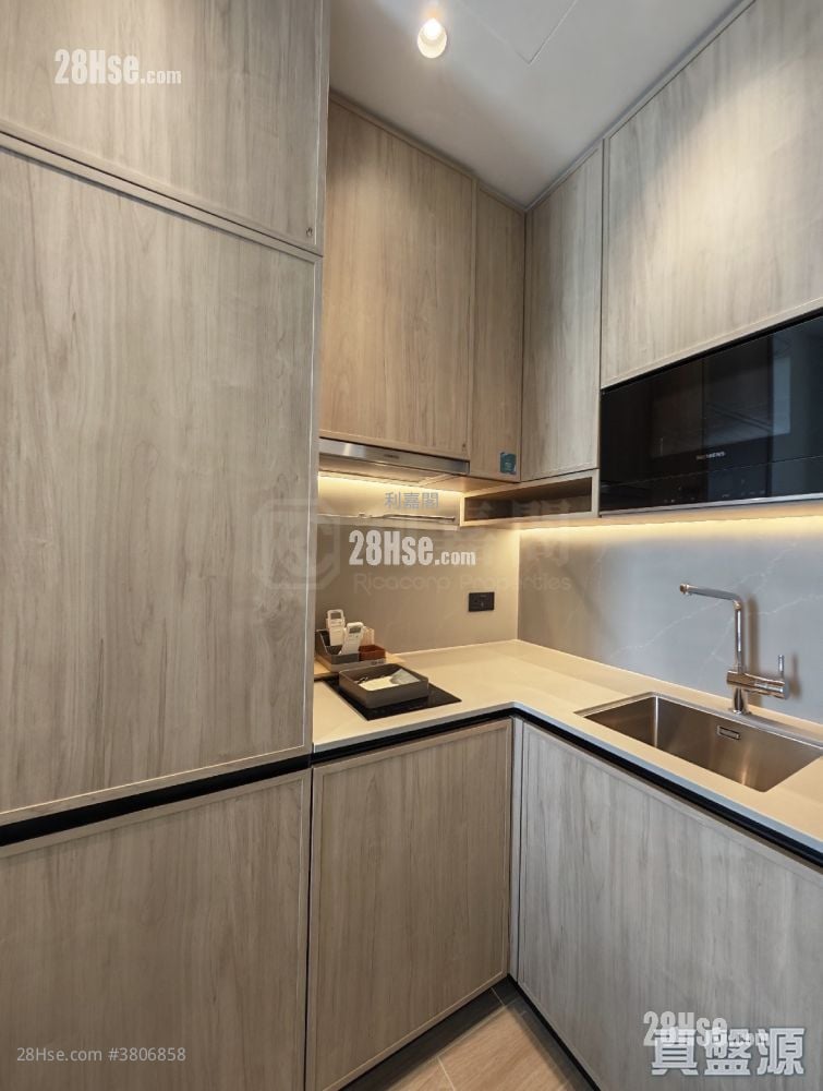 Hava Sell 2 Bedrooms 397 ft²