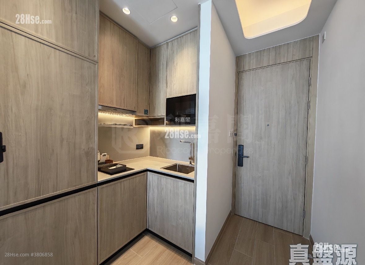 Hava Sell 2 Bedrooms 397 ft²