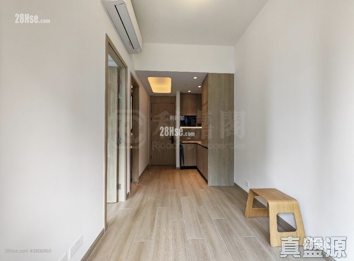 Hava Sell 1 Bedroom 286 ft²