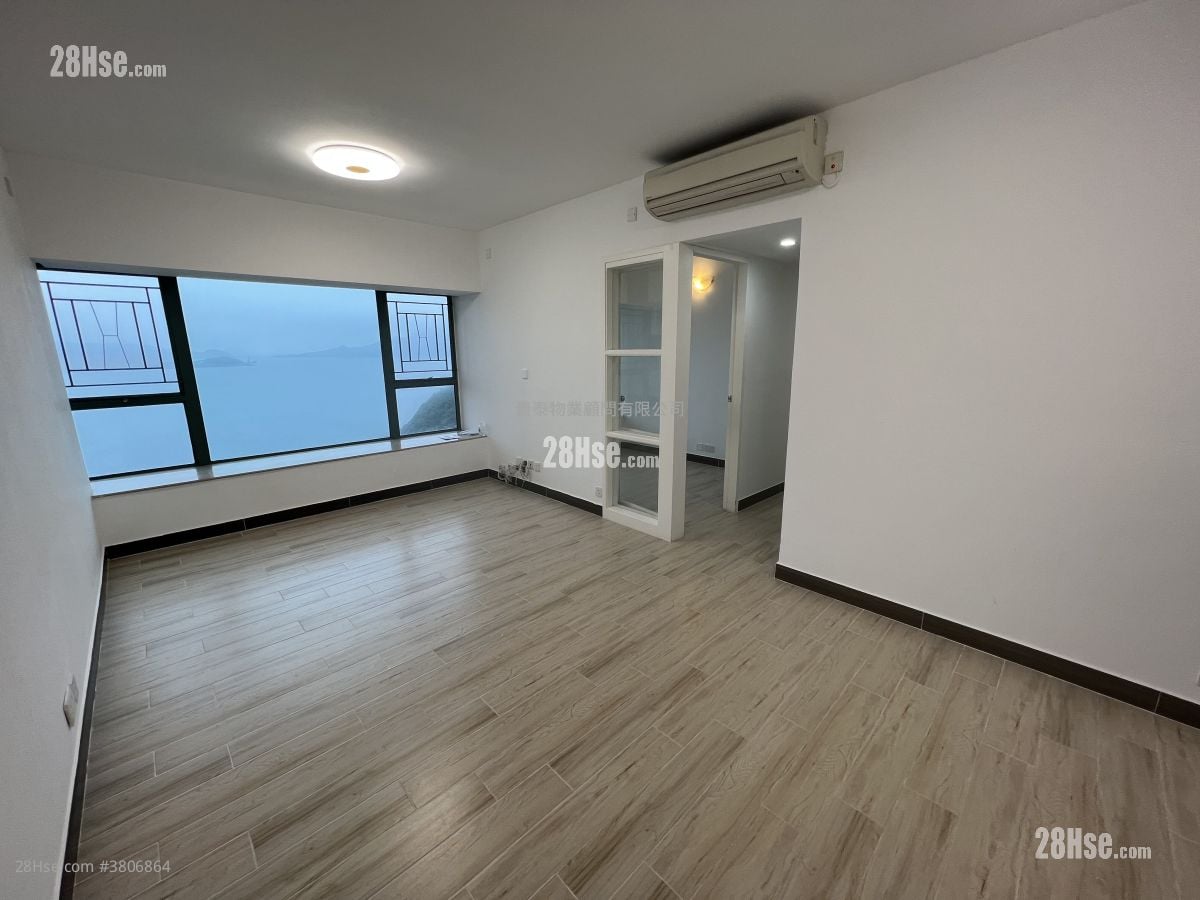 Island Resort Sell 3 Bedrooms , 2 Bathrooms 733 ft²