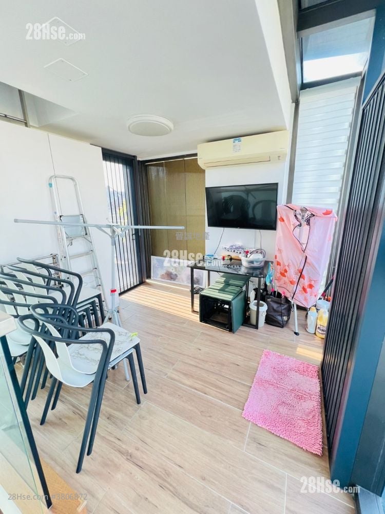 Jade Grove Rental 5+ Bedrooms , 5+ Bathrooms 2,322 ft²