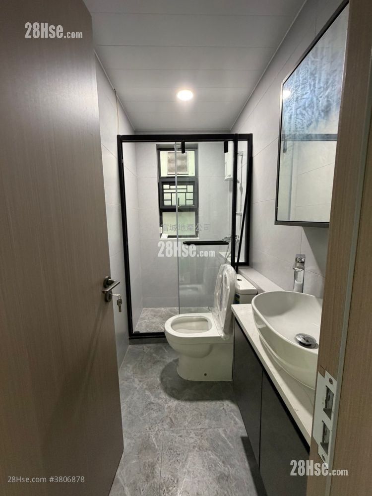 村屋 租盘 3 房 , 2 浴室 630 平方尺