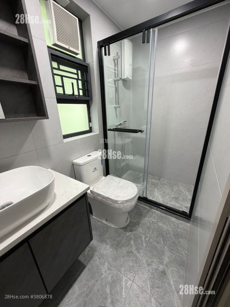 村屋 租盘 3 房 , 2 浴室 630 平方尺