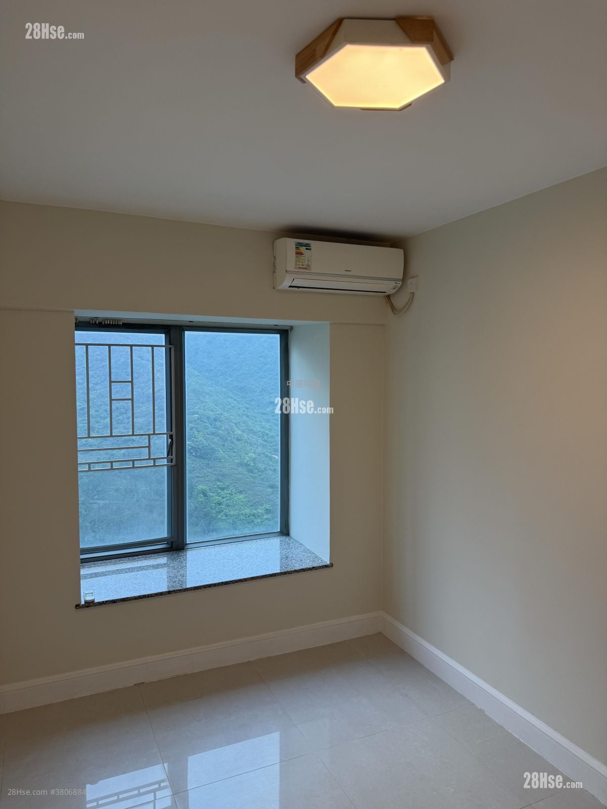 映湾园 租盘 2 房 563 平方尺