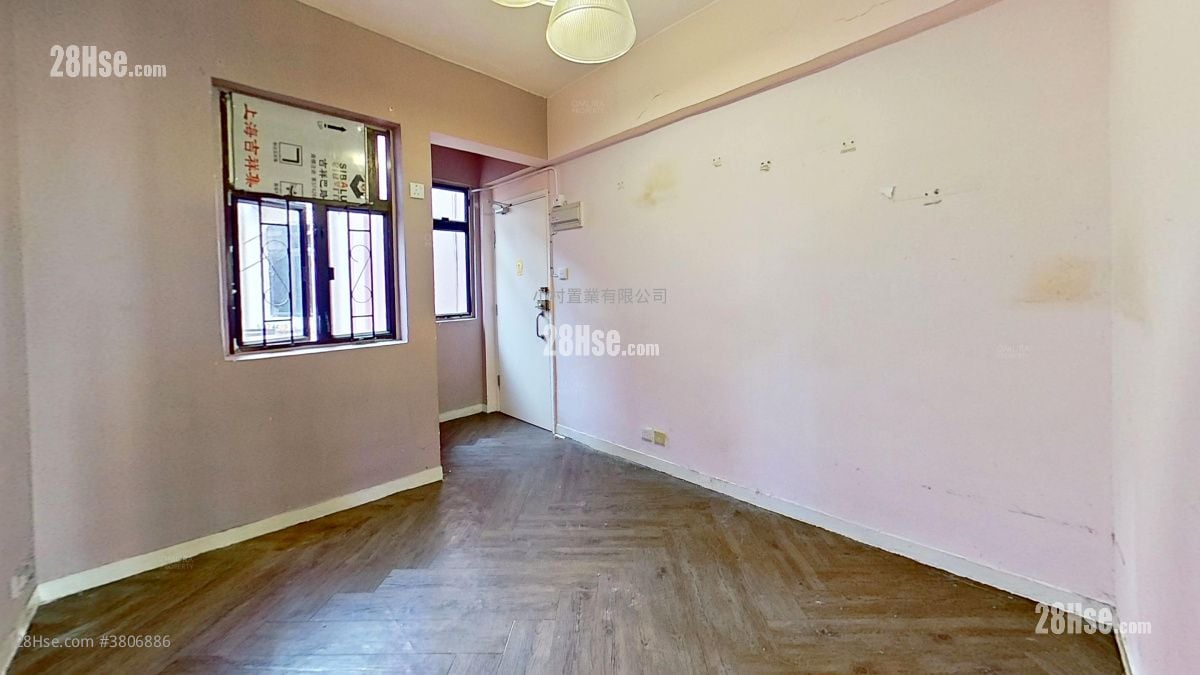 厅: 薄扶林道10-14号 租盘 2 房 , 1 浴室 336 平方尺