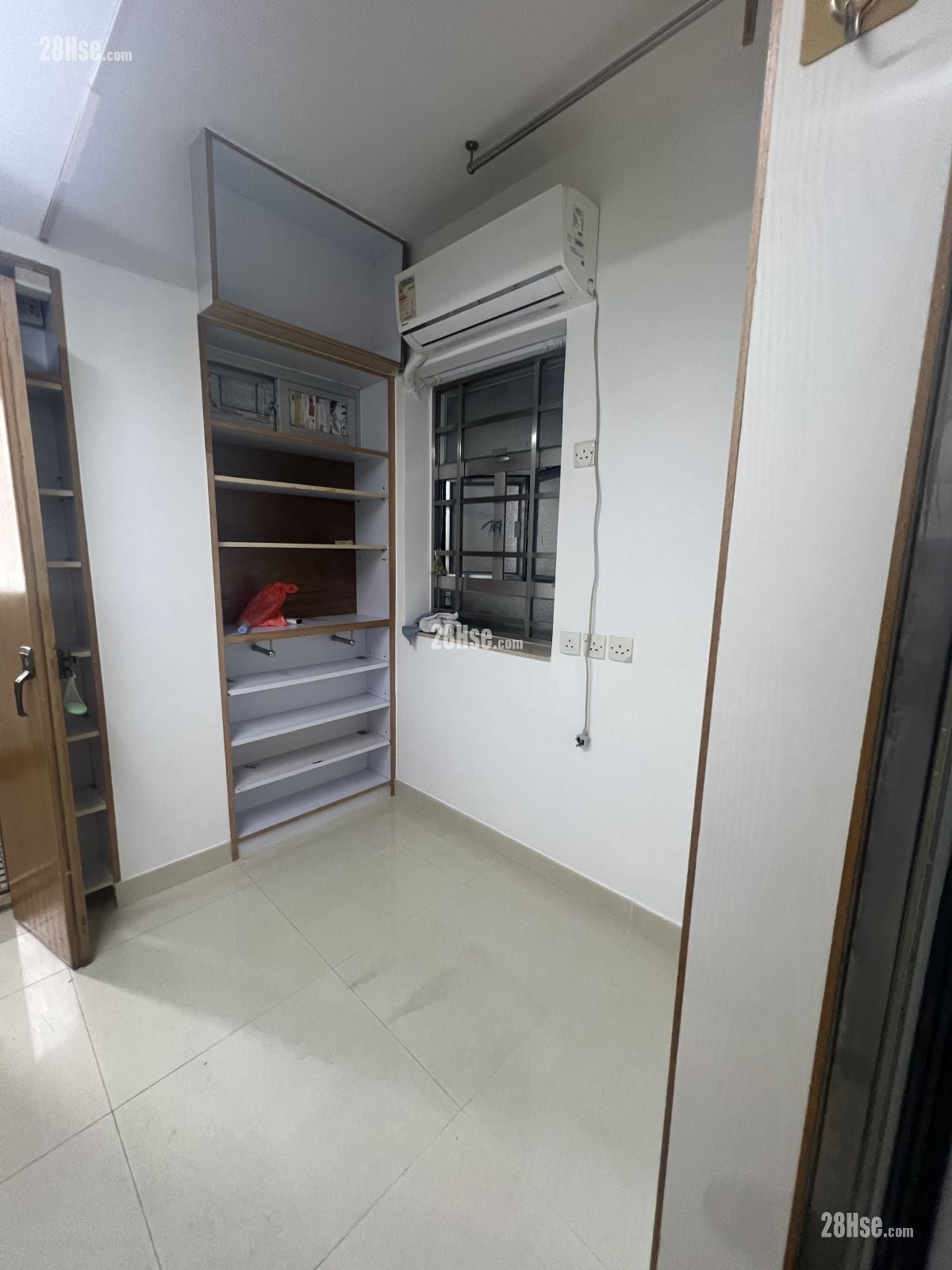 青山道60號興業大廈 租盤 120 平方呎