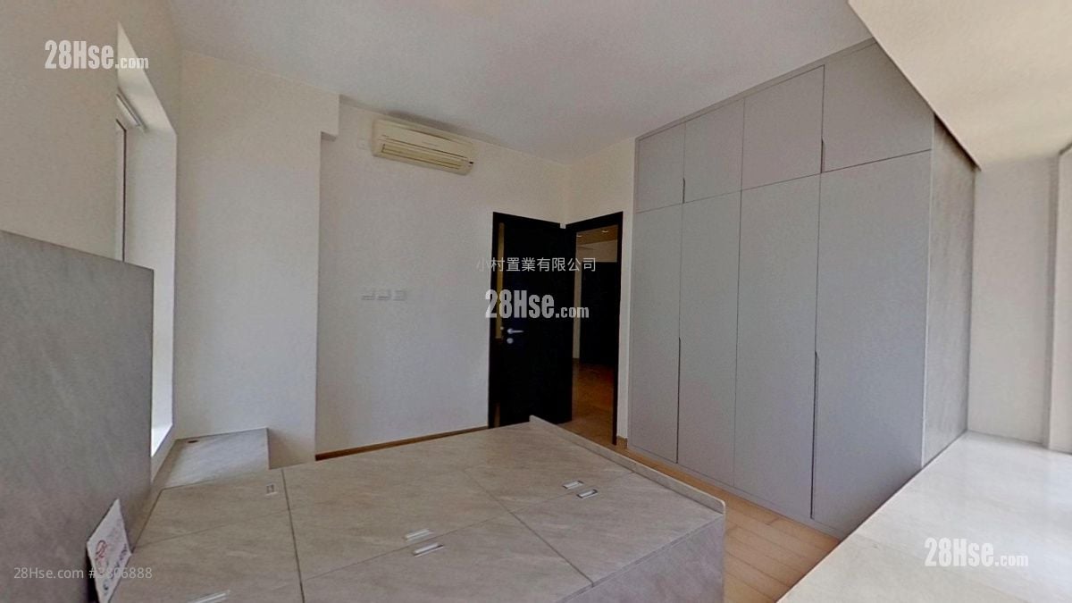 master room: The Icon Rental 1 Bedroom , 1 Bathroom 452 ft²