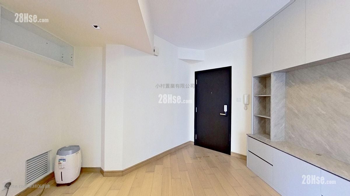 living room: The Icon Rental 1 Bedroom , 1 Bathroom 452 ft²