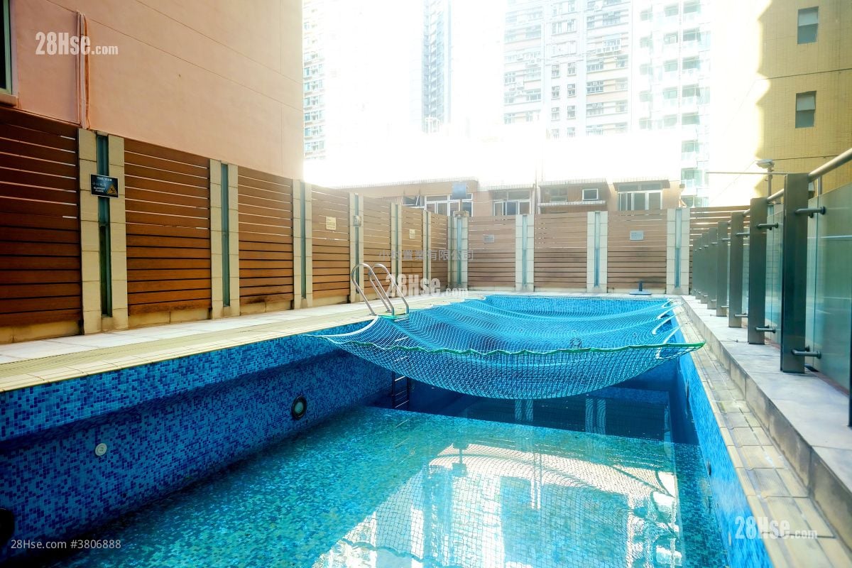 Clubhouse: The Icon Rental 1 Bedroom , 1 Bathroom 452 ft²