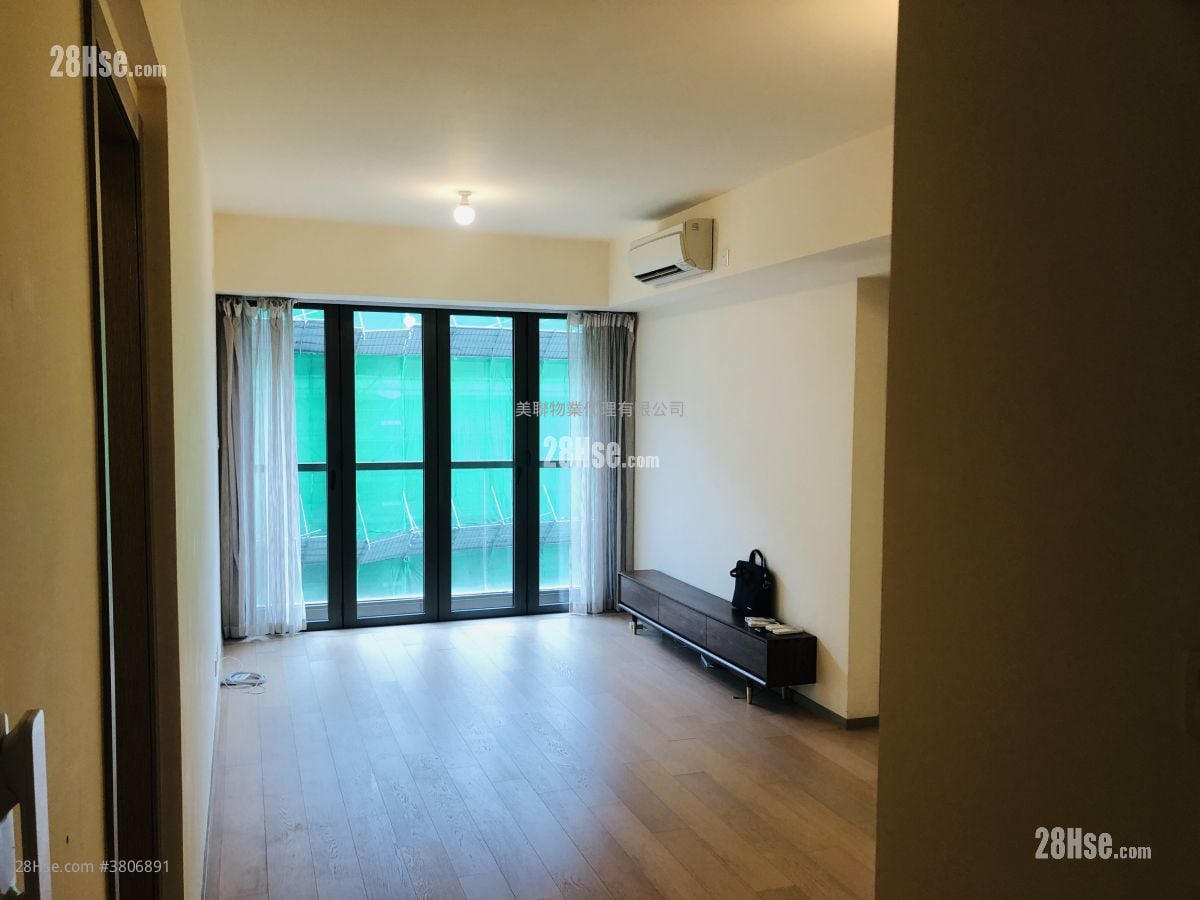 Island Garden Rental 2 Bedrooms , 1 Bathroom 695 ft²