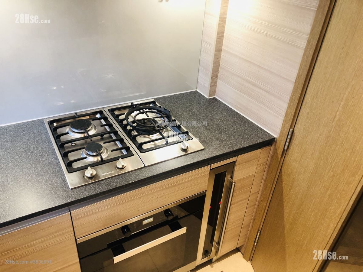 Island Garden Rental 2 Bedrooms , 1 Bathroom 695 ft²