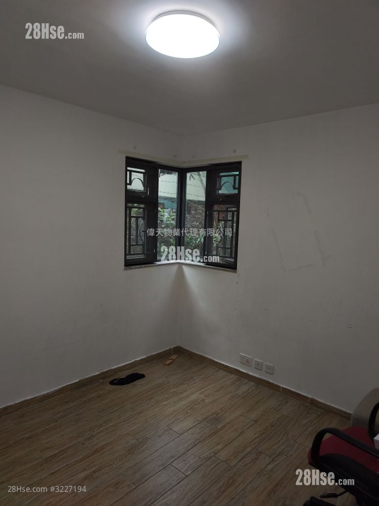 村屋 租盤 3 房 , 1 浴室 630 平方呎