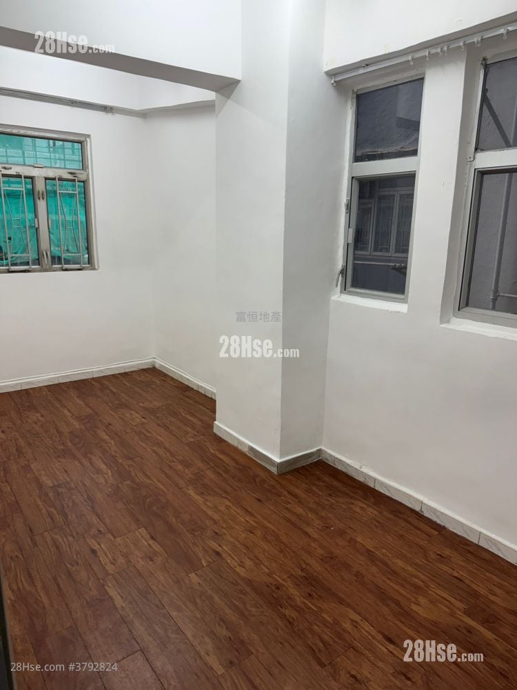 Whampoa Building Sell 2 Bedrooms , 1 Bathroom 423 ft²