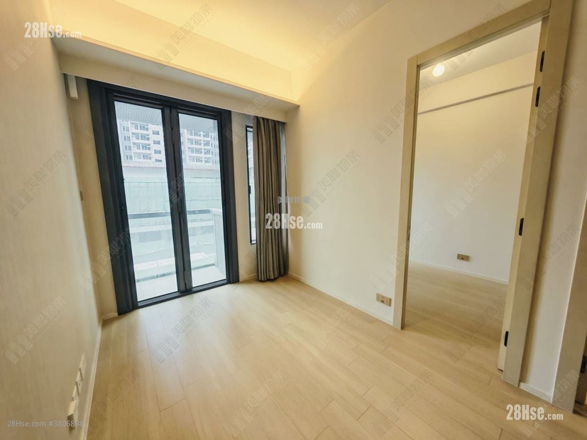 厅: One Innovale 售盘 1 房 , 1 浴室 315 平方尺